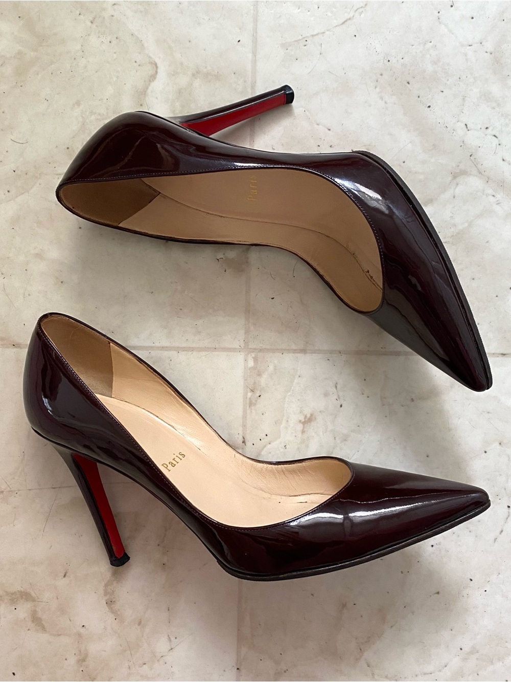 Christian Louboutin So Kate Burgundy Patent Leather Pointed Toe Pumps Heels 7/37